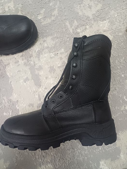 Продам зимний берцы 41 размера