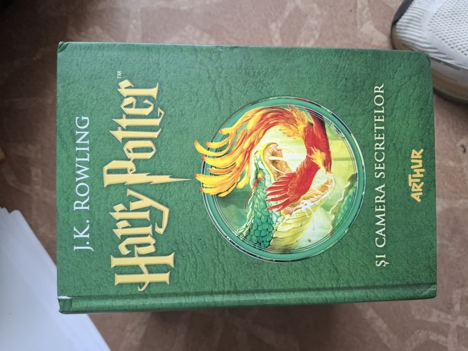 Vand cărți Harry Potter