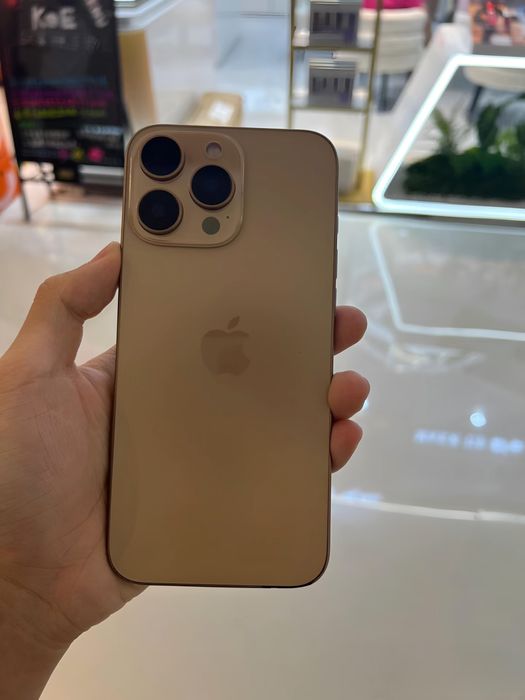 Продам iPhone 16 pro