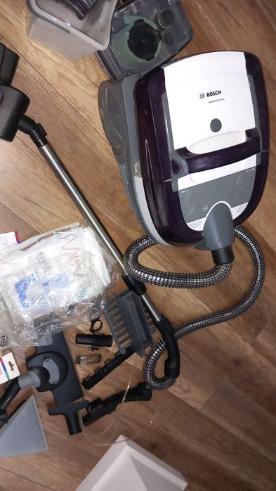 Aspirator Bosch cu spalare