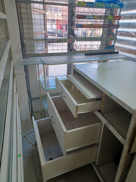 Продавам шкаф- каса