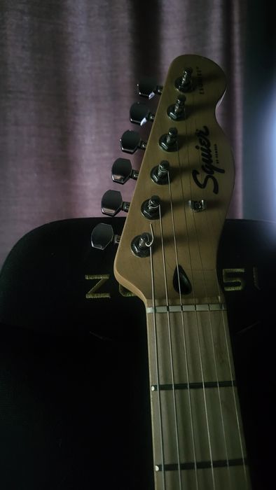 Squier Esquire Telecaster H AW