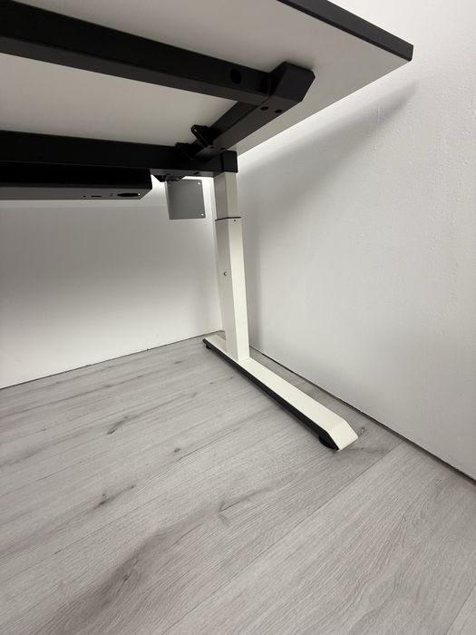 Бюро Sedus temptation C - ръчно регулиране на височината обзавеждане