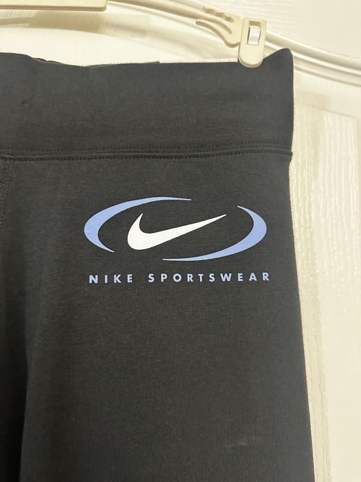 Черен клин Nike с етикети – размер S