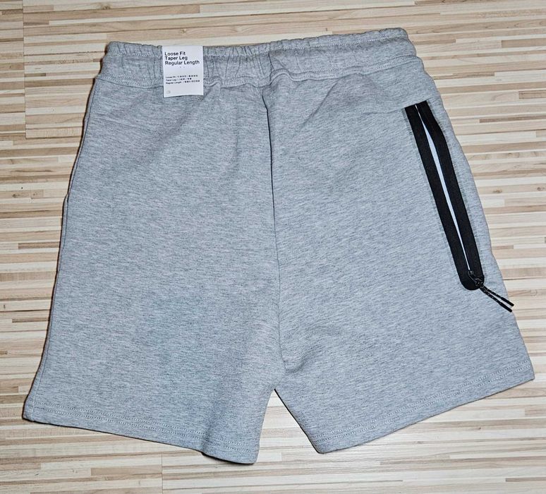 Nike tech fleece shorts (къси панталонки) М