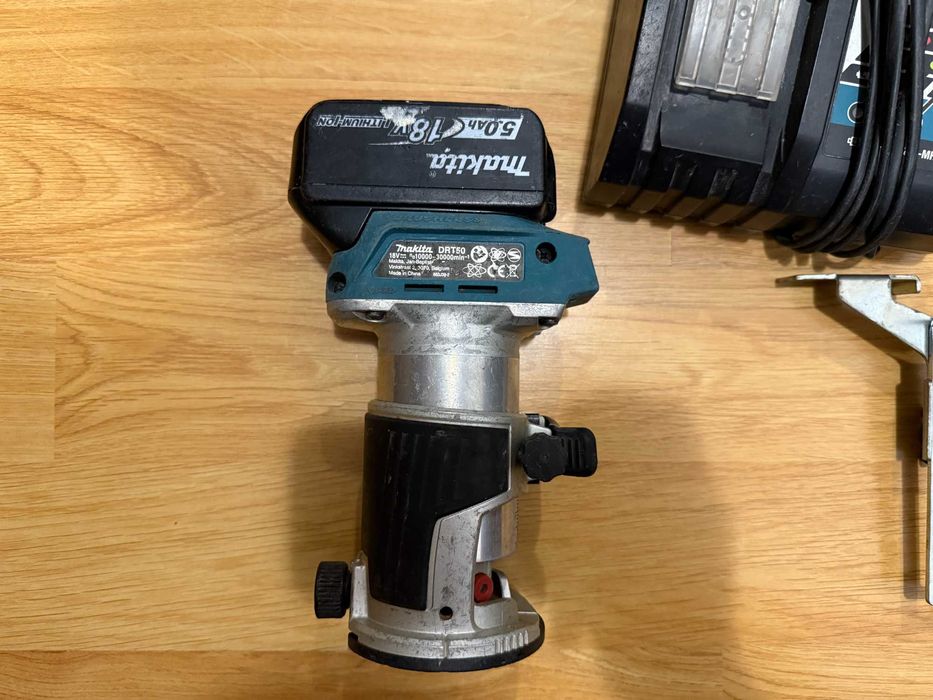 Makita DRT50 Оберфреза