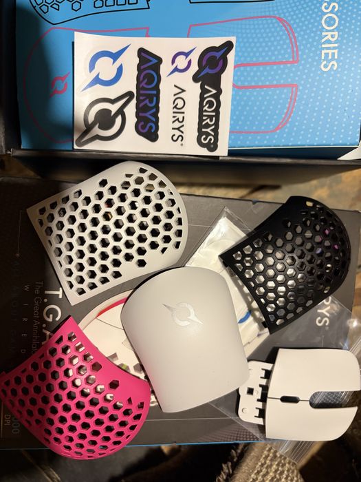 Mouse gaming.