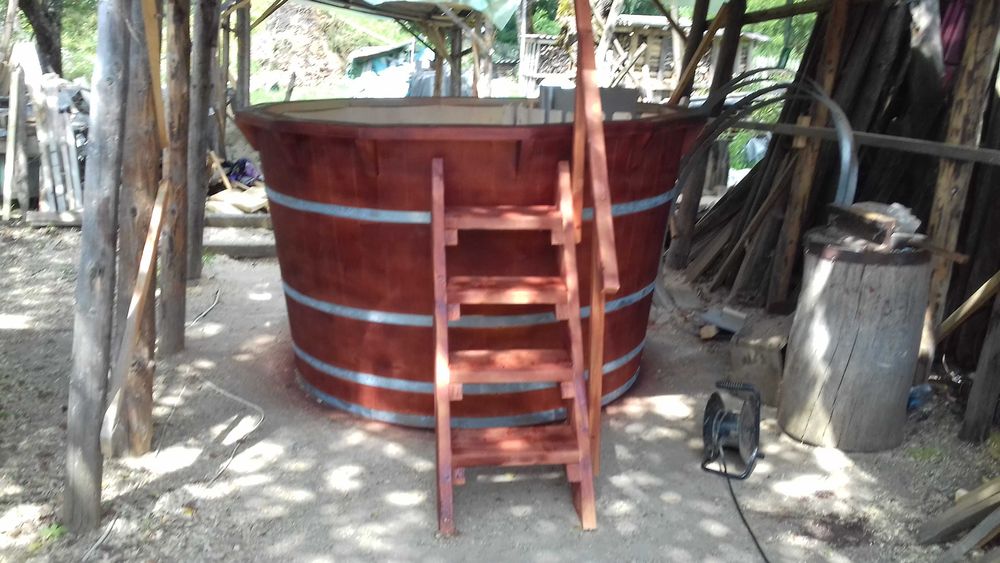 Ciubar din lemn/piscina