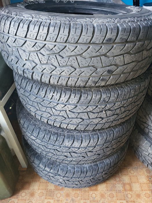 Шины А/Т 235/75 r15