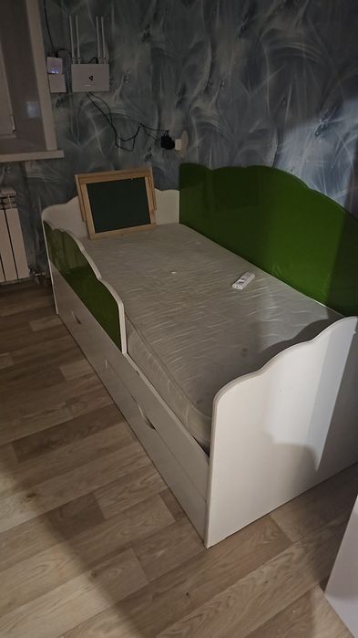 Кровати две срочно