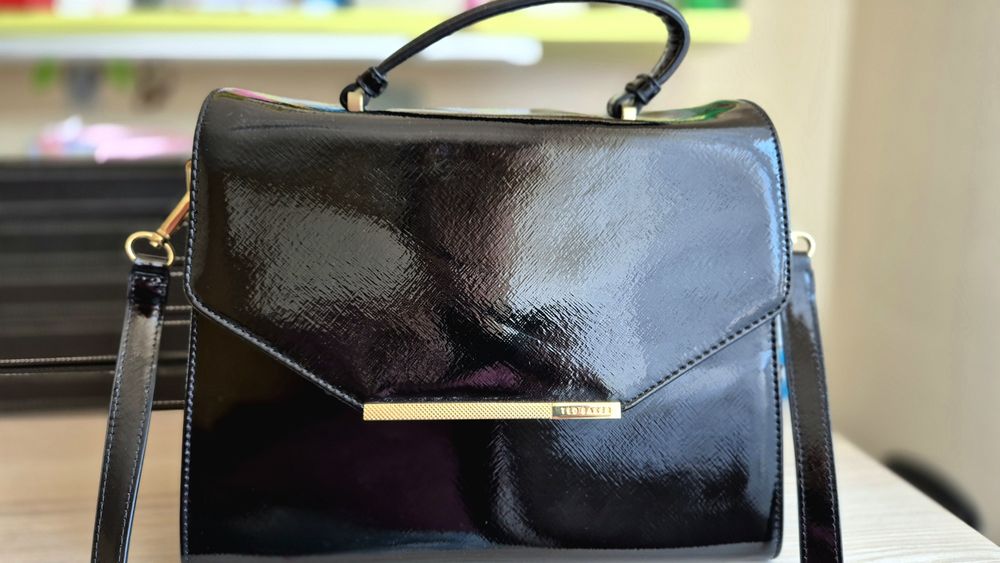 Geanta Ted Baker
VIVANAA - Geantă