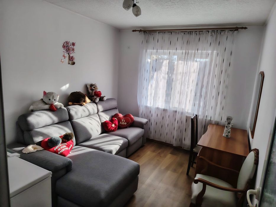 Vand apartament 3 camere pe Radu de la Afumati,zona Biomedica