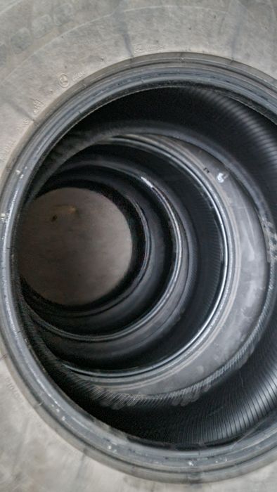 Продам шины Bridgestone 285/60r18