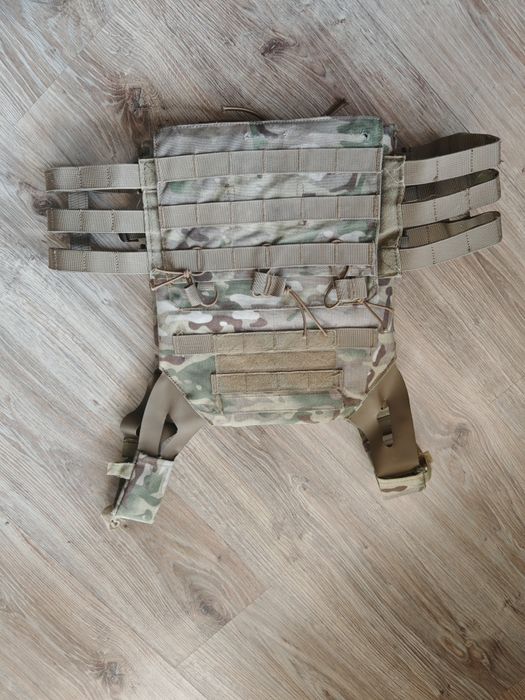 Airsoft реплика и тактическа жилетка