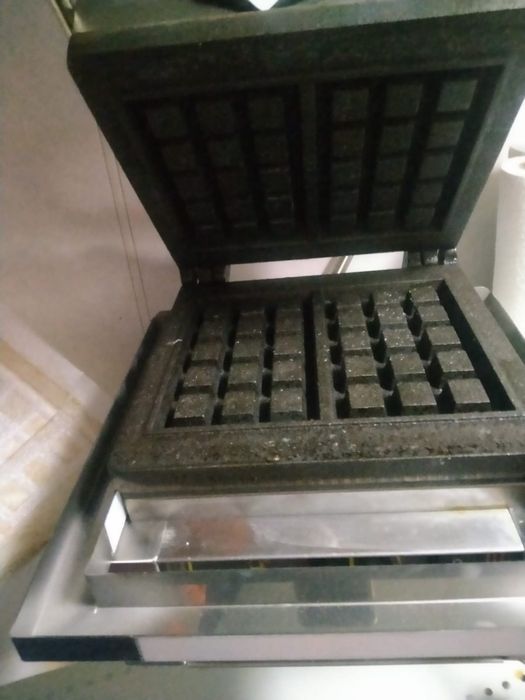 Продаётся вафельница