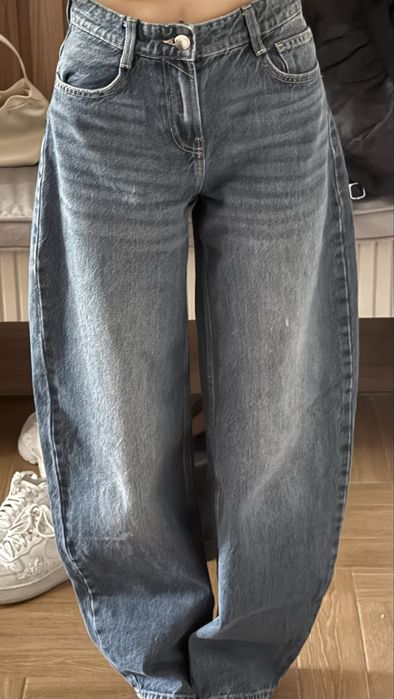 Джинсы Bershka 32 размер
