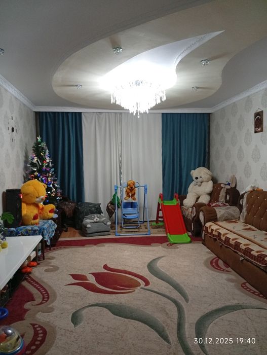 Продам большую трёх комнатную квартиру