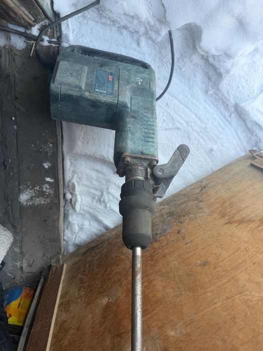 Продам отбойник 2шт