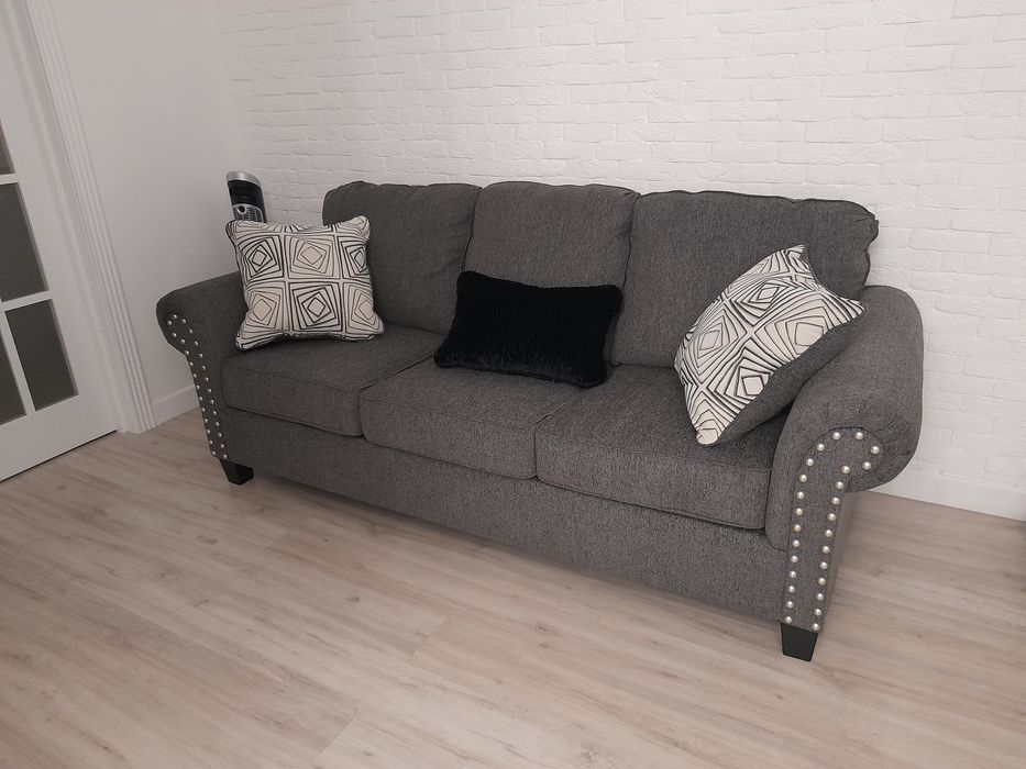 Продаю диван США Ashley