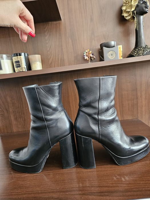 Ghete piele naturala Zara