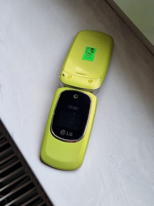 Telefon lg cu clapeta perfect funcțional