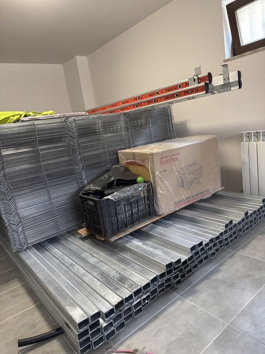 Plasă gard si stalpi zincați ( Intreg sau pe bucăți)