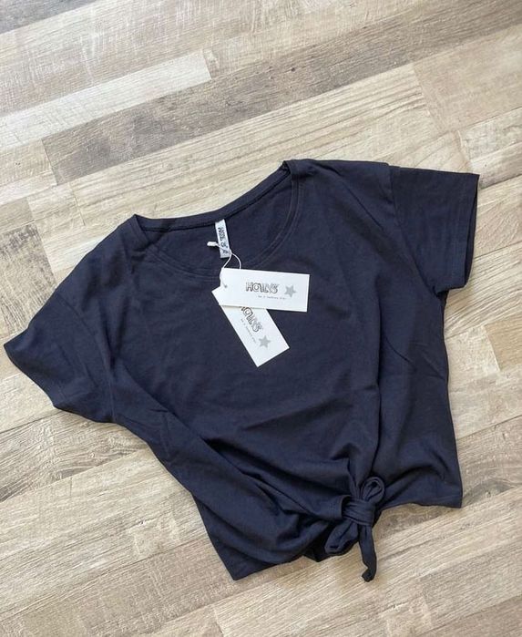 Къса тениска с връзки