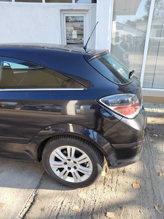 Opel Astra h gtc diesel 1,9 km reali