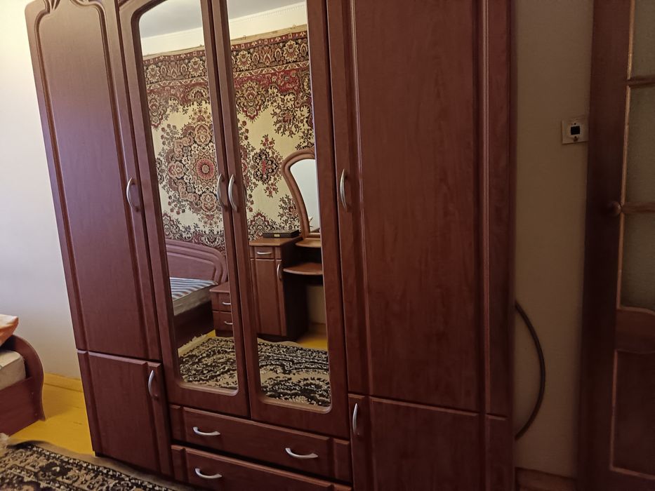 Продаётся спальный гарнитур