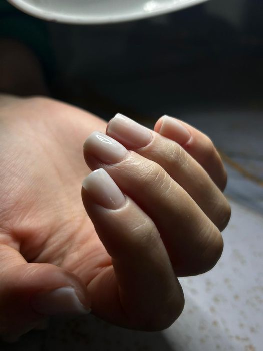 Нужны модели на маникюр