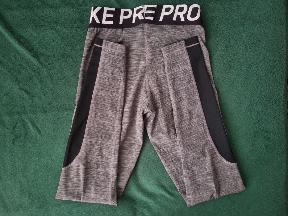 Colanți Nike pro.