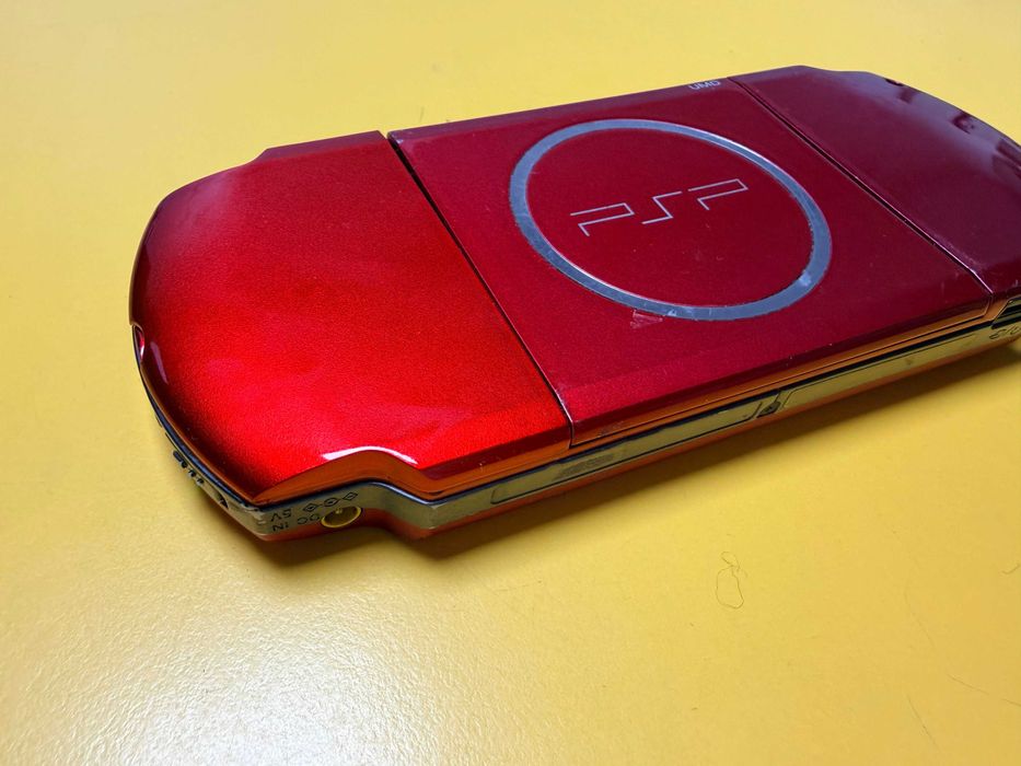 Sony PSP 3000 Playstation Portable - 16G с качени  игри