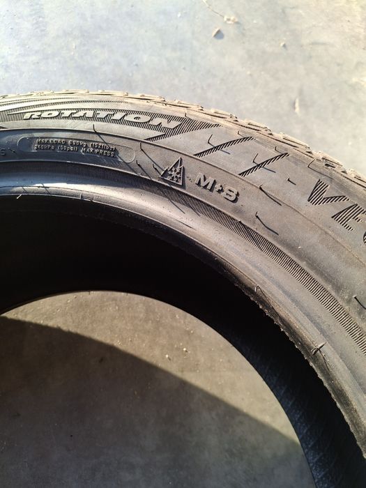 2 Anvelope All season 215 50 r17 Goodyear