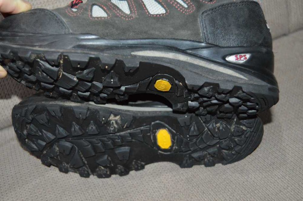 Ghete Munte Lowa Khumbu TC GTX Ws Gore-Tex Marimea 37.5 (24.1 cm)