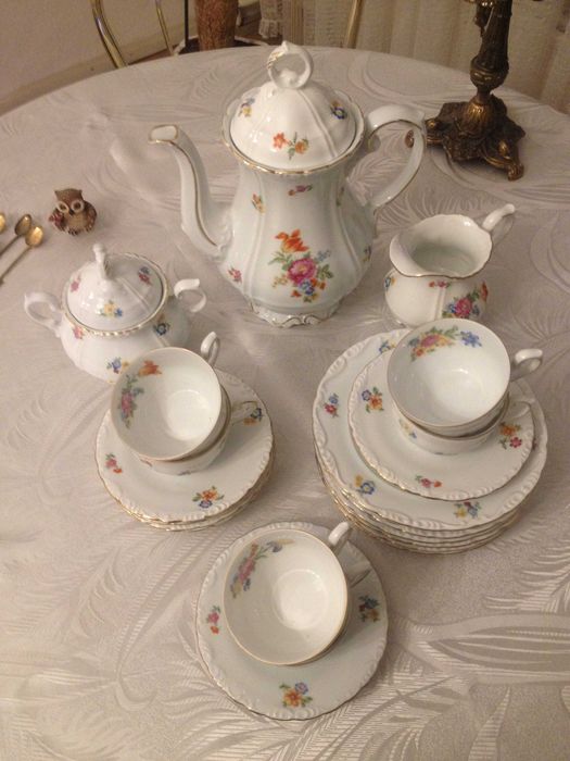 Антикварен. Нов. Немски сервиз на 100 г. за кафе/чай и десерт 21 ел.