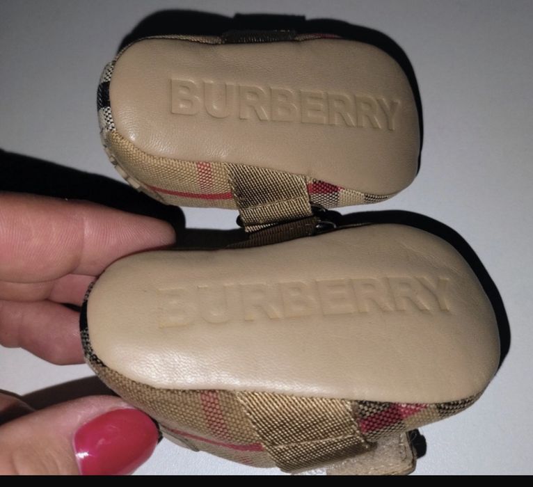 Incaltaminte bebelus originala noua Burberry