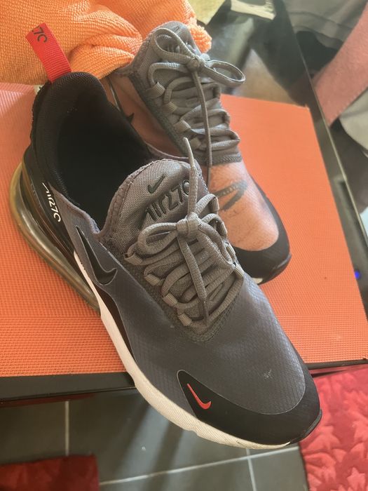 NIKE Air 270 Маратонки