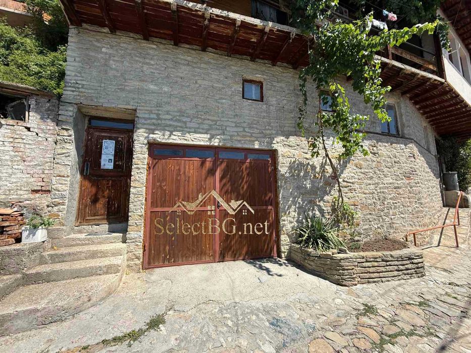 Продава се Къща в Велико Търново, Варуша - 250 кв.м за 1680 €/кв.м - Снимка #1