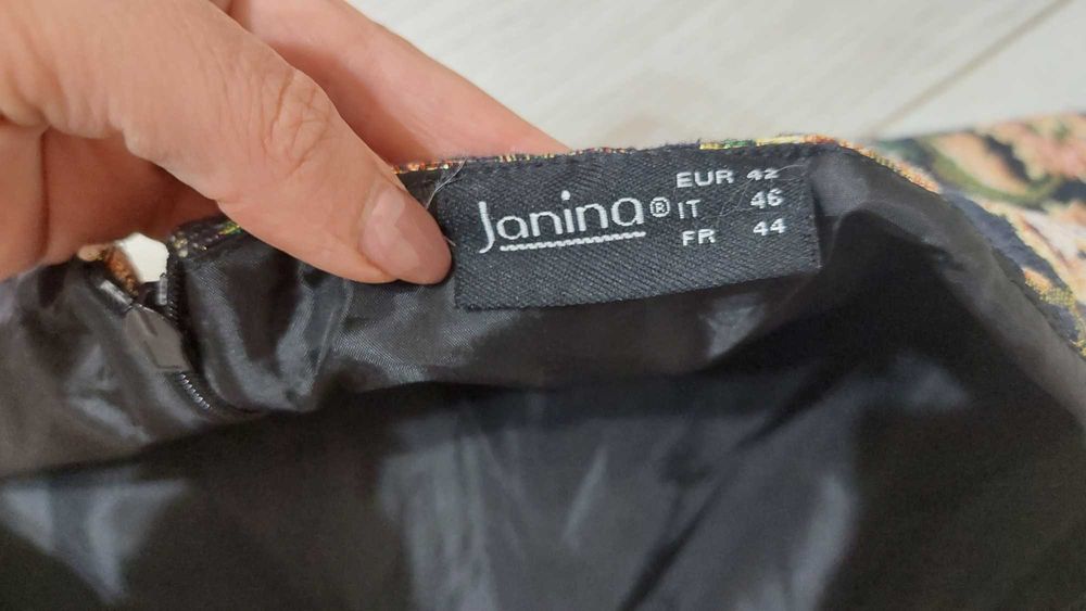 Дамска пола Janina ,размер 42/L