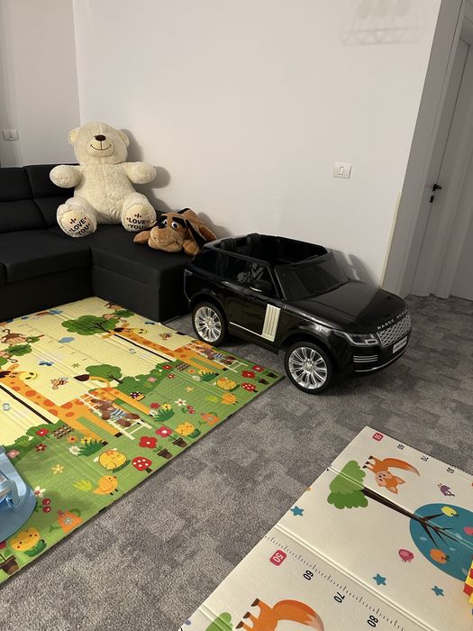 Vand masinuta electrica Range Rover cu 2 locuri