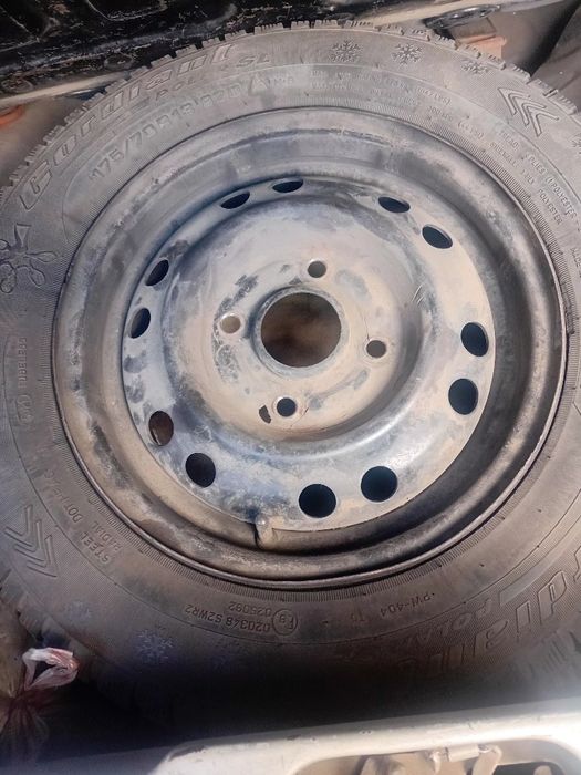 Продам шины 175/70 R13