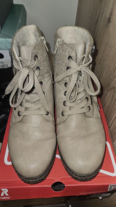 Продам ботинки зимние