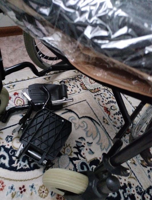 Инвалидное кресло