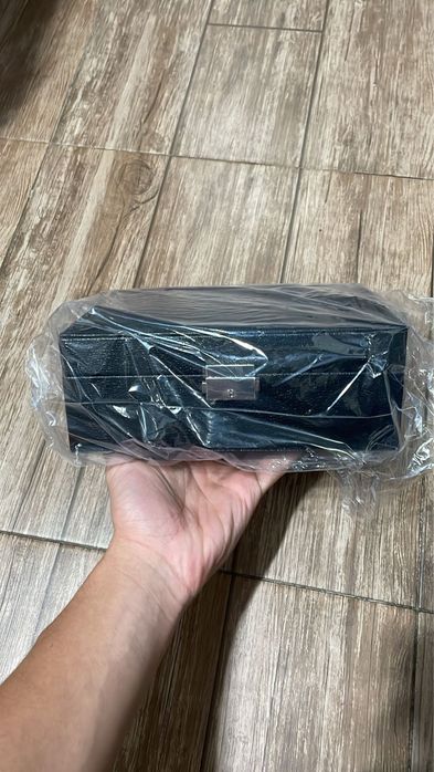 Caseta de bijuterii din piele ecologica