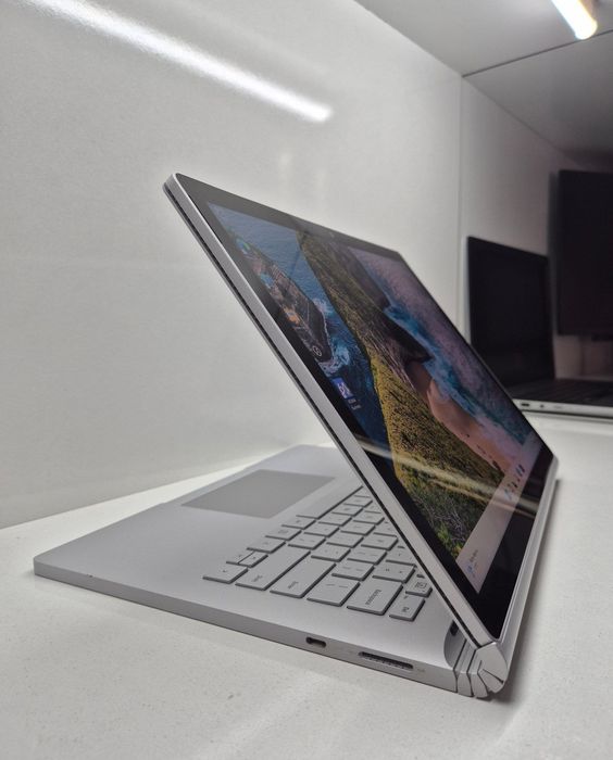 Surface book 3 Core i7/GTX 1650