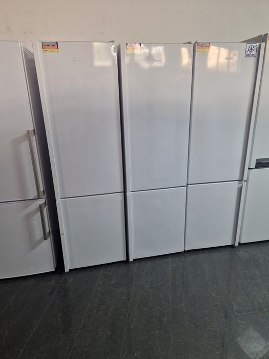 Хладилник с фризер Gram A+