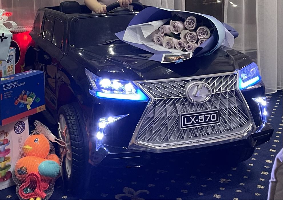 Электромобиль ,детская машина