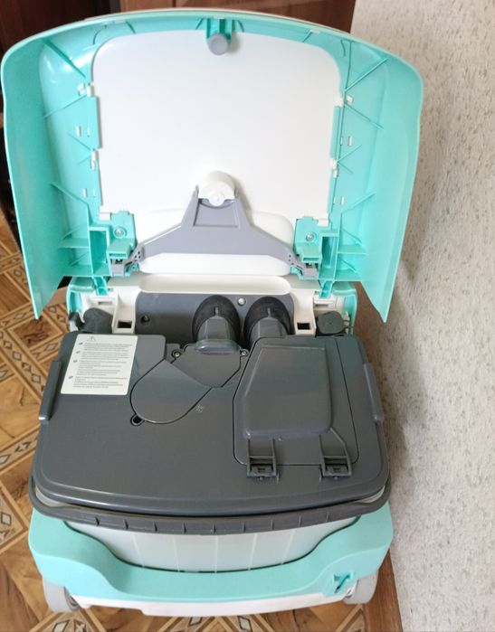 Пылесос моющий Bosch Serie 4