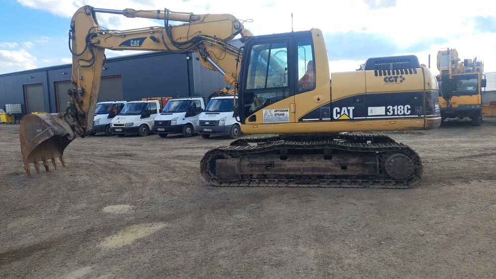Excavator pe senile CAT 318C