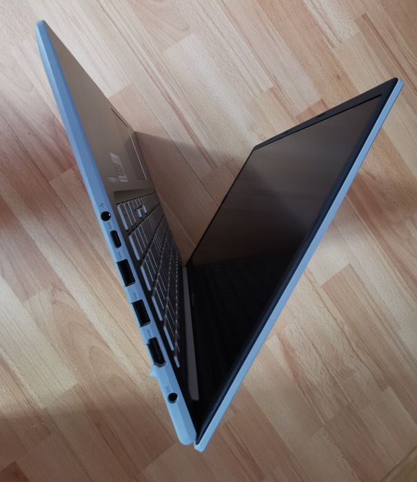 Laptop ASUS Vivobook I3 gen. 12